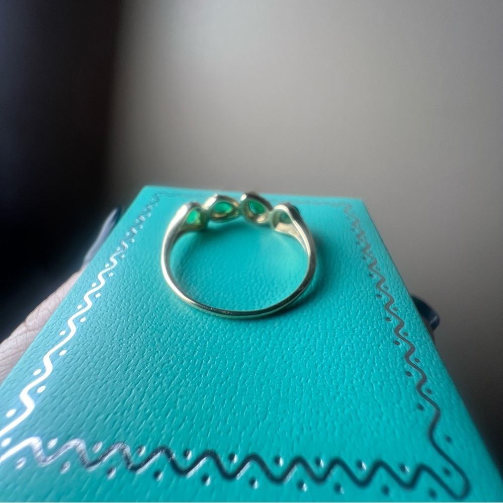 Emerald and Diamond 14KT Gold Halo Band Ring. READ DESCRIPTION -Size 8.5 - Picture 6 of 7